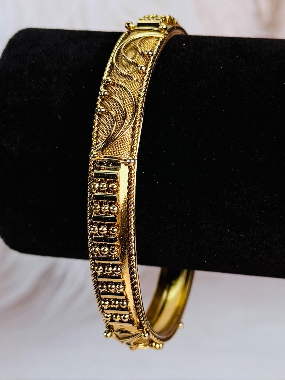 Vintage Goldtone Intricate Bangle Bracelet